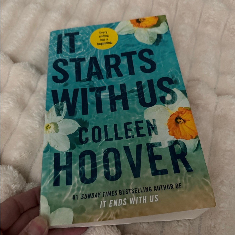 Colleen Hoover 3 Book Bundle with Free Book Tote!